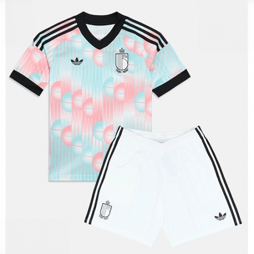 Echipament fotbal Belgia Alexis Saelemaekers #22 Tricou Deplasare Mondial 2026 pentru copii şi pantaloni 2 Echipament fotbal Belgia Alexis Saelemaekers #22 Tricou Deplasare Mondial 2026 pentru copii şi pantaloni - imagine 2