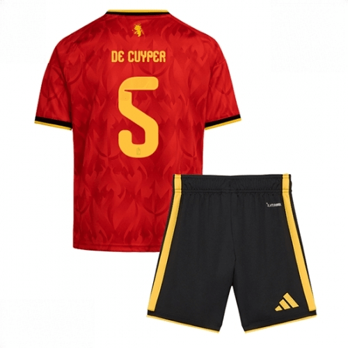 Echipament fotbal Belgia Maxim De Cuyper #5 Tricou Acasa Mondial 2026 pentru copii şi pantaloni 1 Echipament fotbal Belgia Maxim De Cuyper #5 Tricou Acasa Mondial 2026 pentru copii şi pantaloni