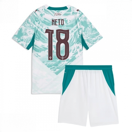 Echipament fotbal Portugalia Pedro Neto #18 Tricou Deplasare Mondial 2026 pentru copii şi pantaloni 1 Echipament fotbal Portugalia Pedro Neto #18 Tricou Deplasare Mondial 2026 pentru copii şi pantaloni