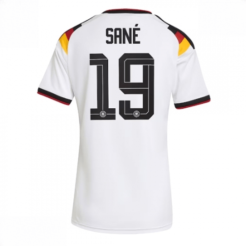 Echipament fotbal Germania Leroy Sane #19 Tricou Acasa Mondial 2026 pentru femei maneca scurta 1 Echipament fotbal Germania Leroy Sane #19 Tricou Acasa Mondial 2026 pentru femei maneca scurta
