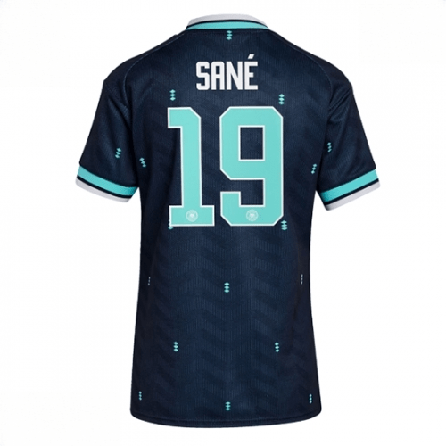 Echipament fotbal Germania Leroy Sane #19 Tricou Deplasare Mondial 2026 pentru femei maneca scurta 1 Echipament fotbal Germania Leroy Sane #19 Tricou Deplasare Mondial 2026 pentru femei maneca scurta