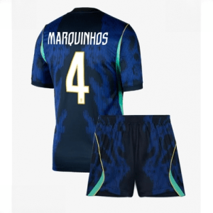 Echipament fotbal Brazilia Marquinhos #4 Tricou Deplasare Mondial 2026 pentru copii şi pantaloni