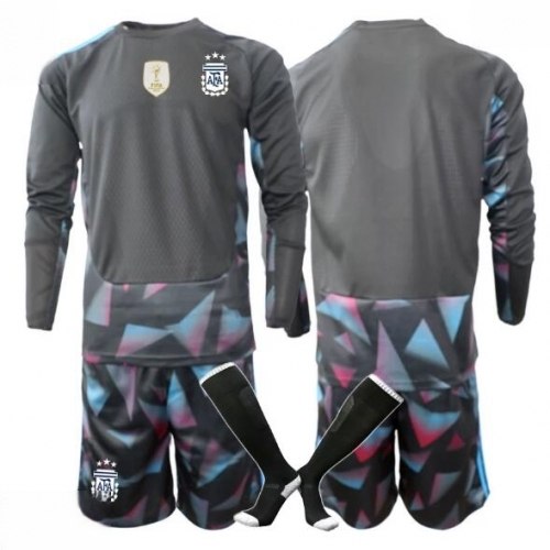 Echipament fotbal Argentina Portar Tricou Acasa Mondial 2026 pentru copii maneca lunga (+ Pantaloni scurti) 1 Echipament fotbal Argentina Portar Tricou Acasa Mondial 2026 pentru copii maneca lunga (+ Pantaloni scurti)