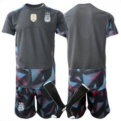 Echipament fotbal Argentina Portar Tricou Acasa Mondial 2026 pentru copii şi pantaloni 1 Echipament fotbal Argentina Portar Tricou Acasa Mondial 2026 pentru copii şi pantaloni