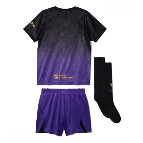 Echipament fotbal Barcelona Tricou Deplasare 2026-27 pentru copii şi pantaloni 2 Echipament fotbal Barcelona Tricou Deplasare 2026-27 pentru copii şi pantaloni
