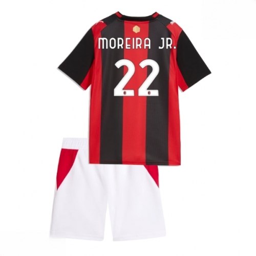 Ieftine Echipament fotbal AC Milan Diego Moreira #22 Tricou Acasa 2026-27 pentru copii şi pantaloni 1 Ieftine Echipament fotbal AC Milan Diego Moreira #22 Tricou Acasa 2026-27 pentru copii şi pantaloni