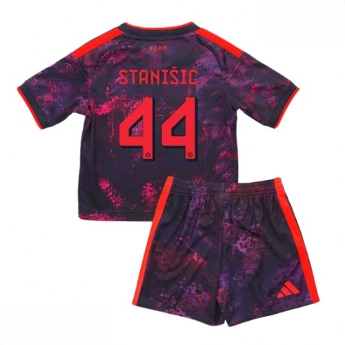 Echipament fotbal Bayern Munich Josip Stanisic #44 Tricou Treilea 2026-27 pentru copii şi pantaloni 1 Echipament fotbal Bayern Munich Josip Stanisic #44 Tricou Treilea 2026-27 pentru copii şi pantaloni