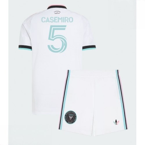 Echipament fotbal Inter Miami Casemiro #5 Tricou Treilea 2026-27 pentru copii şi pantaloni 1 Echipament fotbal Inter Miami Casemiro #5 Tricou Treilea 2026-27 pentru copii şi pantaloni