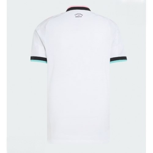 Echipament fotbal Inter Miami Tricou Treilea 2026-27 alb pentru bărbați 2 Echipament fotbal Inter Miami Tricou Treilea 2026-27 alb pentru bărbați