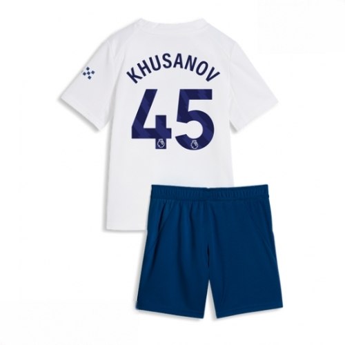 Echipament fotbal Manchester City Abdukodir Khusanov #45 Tricou Treilea 2026-27 pentru copii şi pantaloni 1 Echipament fotbal Manchester City Abdukodir Khusanov #45 Tricou Treilea 2026-27 pentru copii şi pantaloni