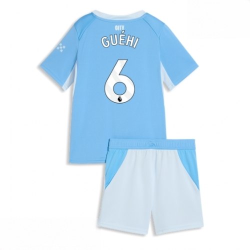 Echipament fotbal Manchester City Marc Guehi #6 Tricou Acasa 2026-27 pentru copii şi pantaloni 1 Echipament fotbal Manchester City Marc Guehi #6 Tricou Acasa 2026-27 pentru copii şi pantaloni