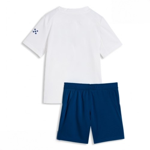 Echipament fotbal Manchester City Tricou Treilea 2026-27 pentru copii şi pantaloni 2 Echipament fotbal Manchester City Tricou Treilea 2026-27 pentru copii şi pantaloni
